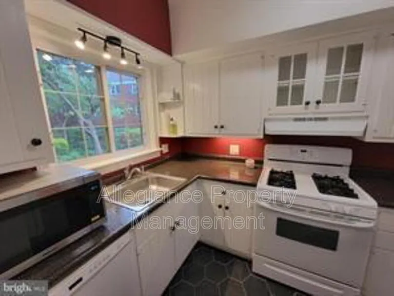 3472 Gunston Rd — Photo 8