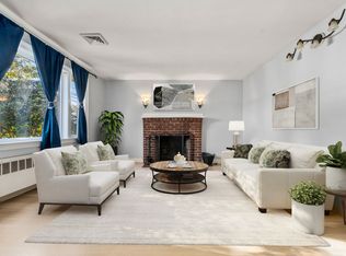 263 River St, Newton, MA 02465