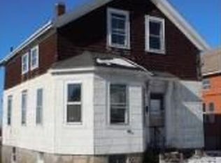 73 Cliff St, Tiverton, RI 02878