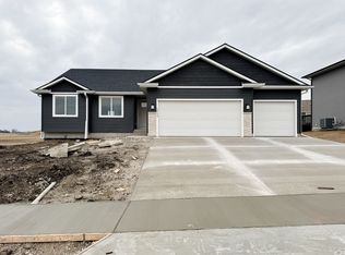 2824 6th St SW, Altoona, IA 50009