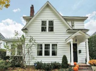 144 Roxbury Rd, Garden City, NY 11530