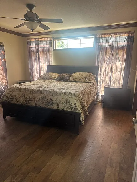 3 bed, 2200 sqft, $2,500 — Photo 3