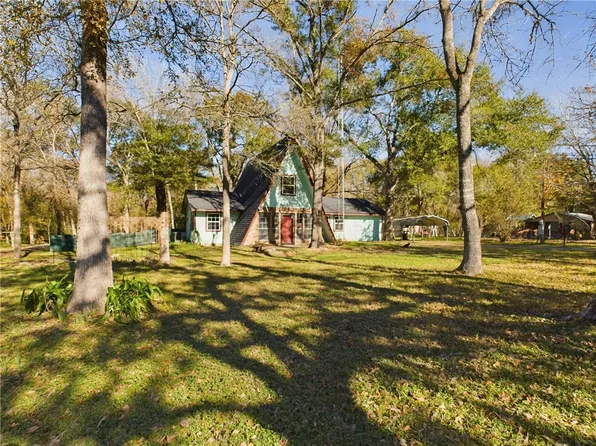569 N Berry Rdg, Caldwell, TX 77836