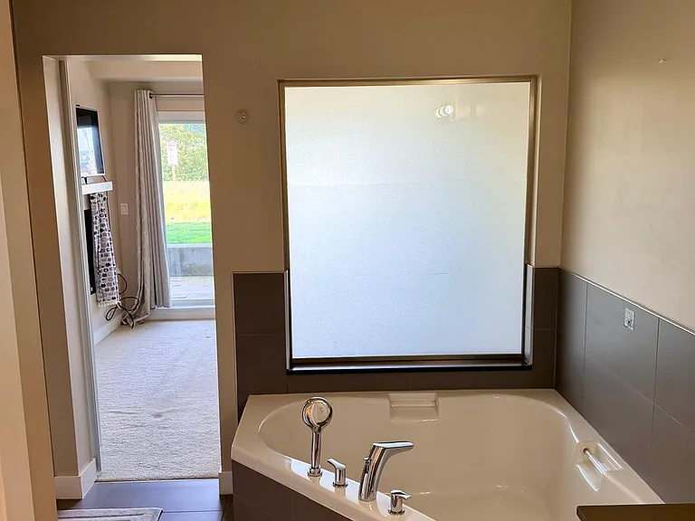 10033 River Dr #111 — Photo 18