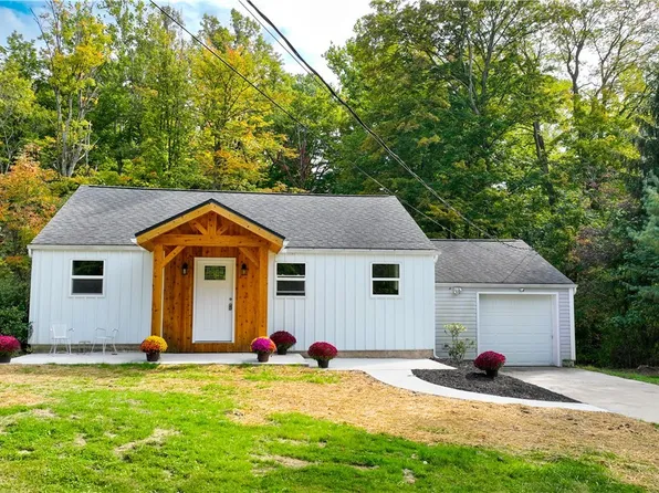 9859 Chardon Rd, Chardon, OH 44024