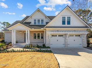 912 Bedminister Ln, Wilmington, NC 28405