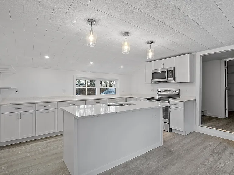 47 Railroad Ave #2 — Photo 7