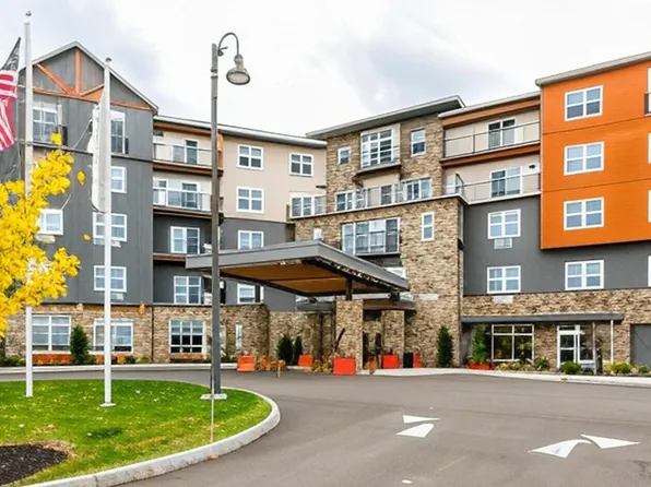 205 Lakeshore Dr #517, Canandaigua, NY 14424