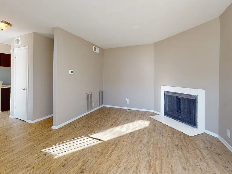 Addison Apartments at the Park — Photo 294
