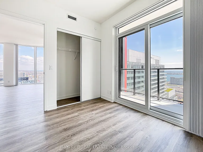 180 Front St E #3506 — Photo 7