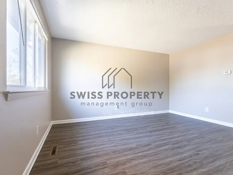 2859 Falcon Bridge Dr — Photo 13