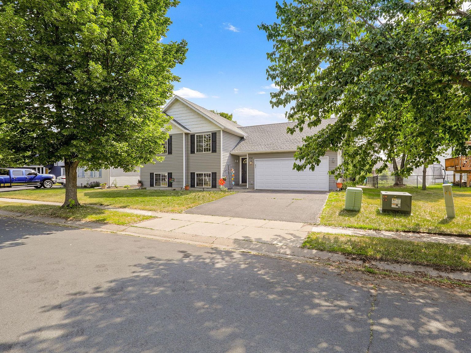 711 13th St, Farmington, MN 55024 Zillow