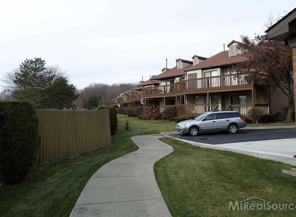 1st image of 25578 Island View Dr S