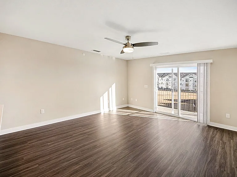 The Grove Apartment Homes — Photo 40