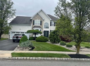 14 Riding Run Dr, Marlton, NJ 08053