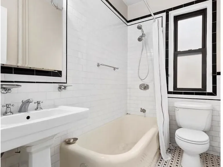 245 W 74th St #8D — Photo 7
