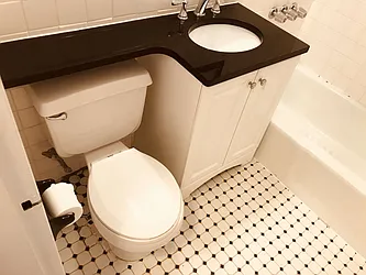 Rented by Metropolis Real Estate of Manhattan