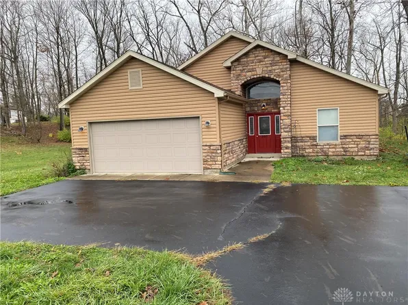 559 Lakengren Dr, Eaton, OH 45320