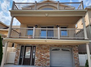 71 Pennsylvania Ave, Long Beach, NY 11561