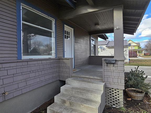 2nd image of 1073 W 5th St