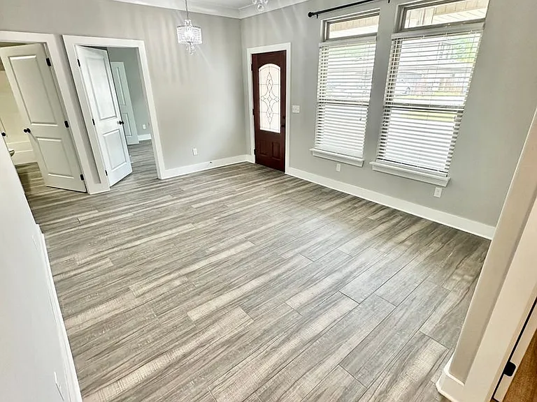 1180 French Quarter Way — Photo 7