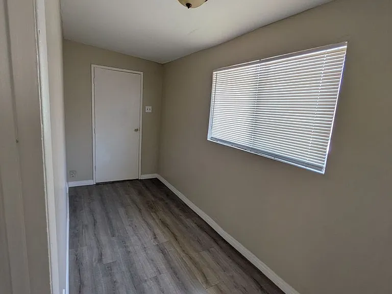 1231 S Duncan Ave — Photo 18
