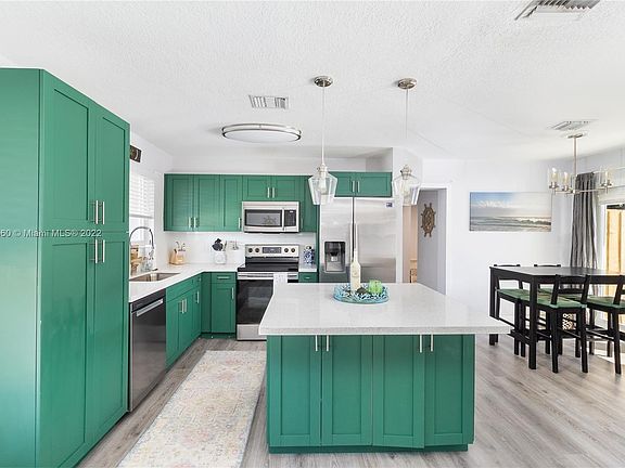 4th image of 3490 SW 20th St