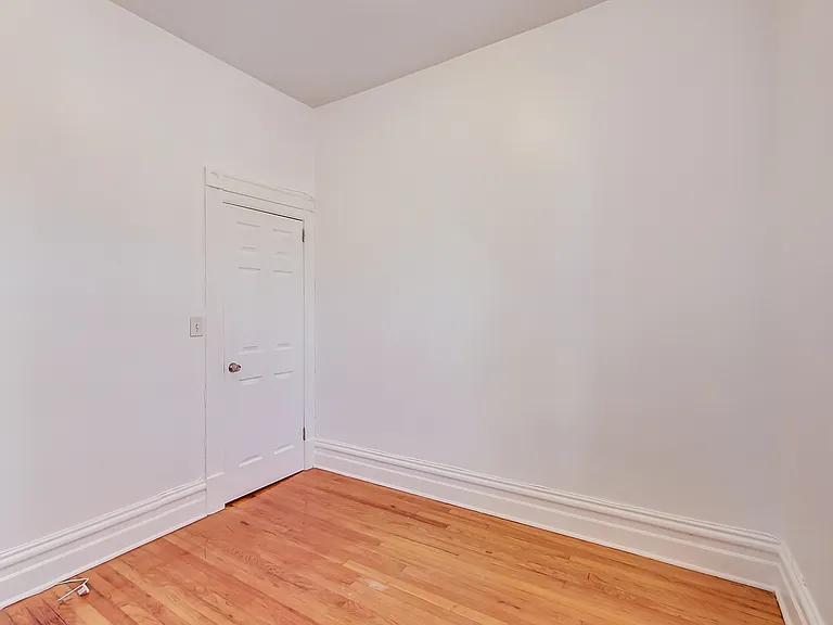 1138 W Addison St #1 — Photo 13