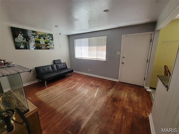 4th image of 8111 Southpark Ct