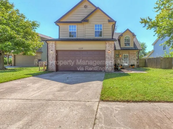 1224 W 112th Dr S, Jenks, OK 74037