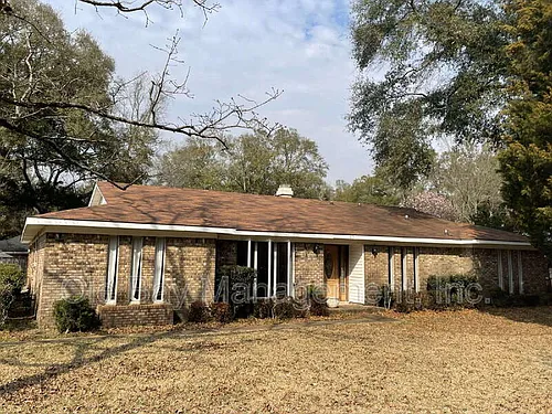 613 Vaughn Dr N Photo 1