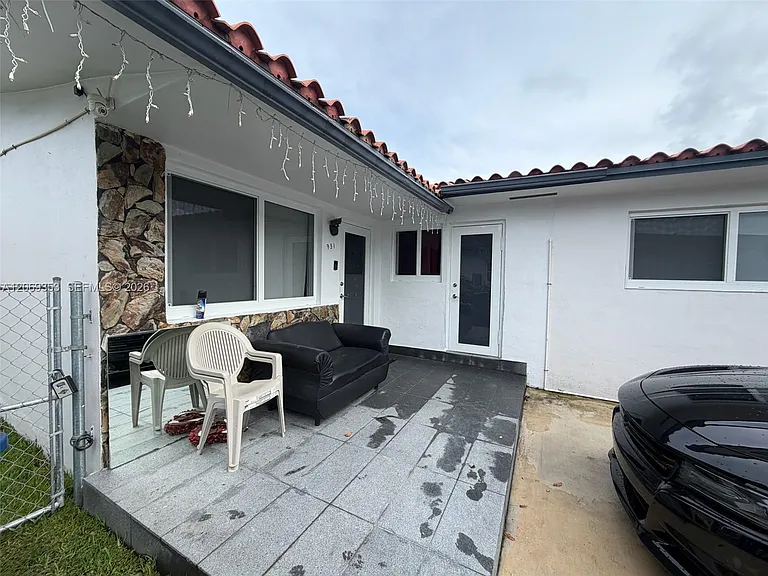 931 SW 82nd Ave #3 — Photo 30