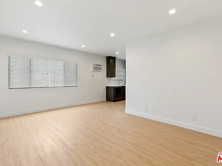 3314 Mentone Ave #8 — Photo 11