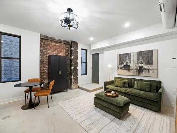 117 E 7th St #611-D, Chattanooga, TN 37402