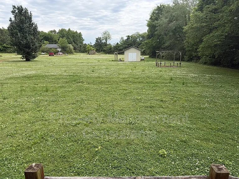 425 Bainbridge Loop — Photo 10
