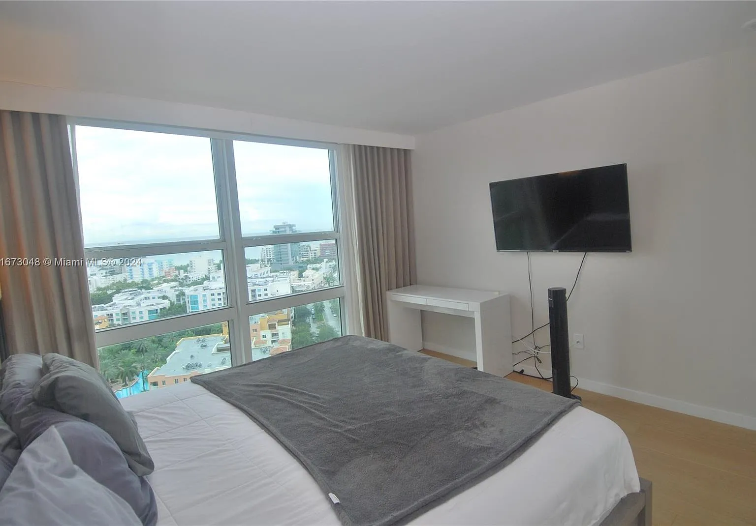 1 bed, 740 sqft, $5,000 — Photo 4