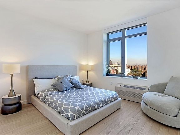 4th image of 180 Myrtle Ave APT 6G