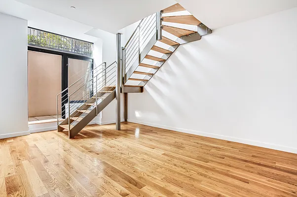 Rented by Compass | media 21