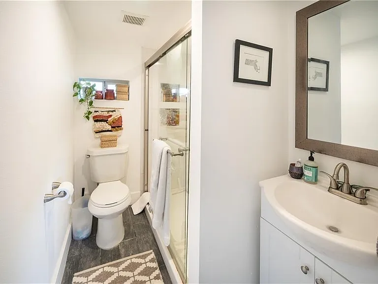 1119 Gunter St #B — Photo 5