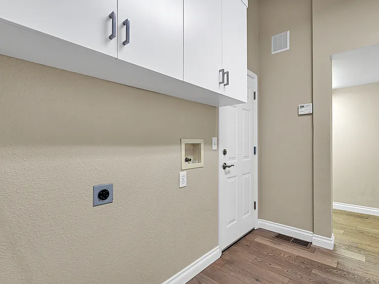 3857 Eagle Pkwy — Photo 13