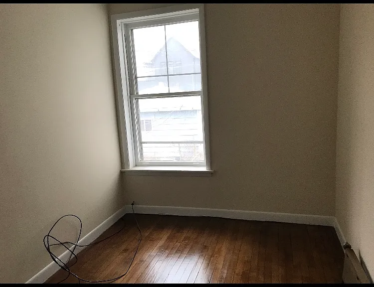 4241 N Albany Ave — Photo 7