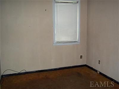 5th image of 1013 Adee Ave