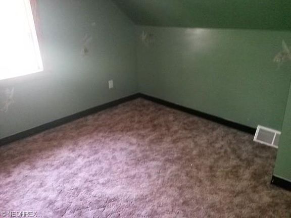 5th image of 2700 Orchard Ave SE