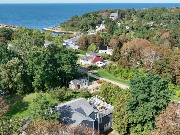 4 Ciaramitaro Ct, Gloucester, MA 01930