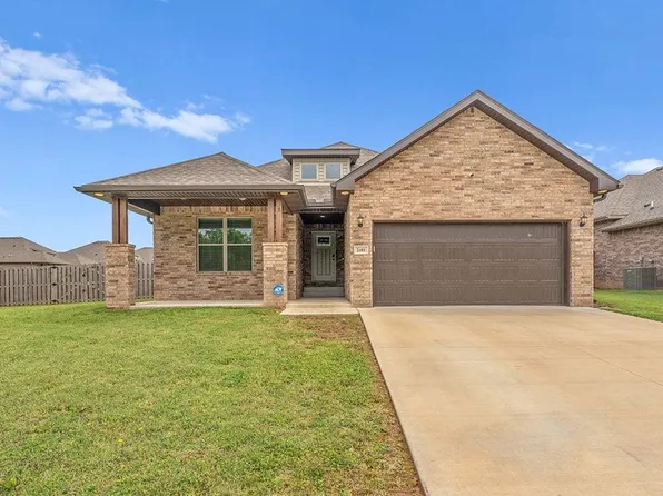 2401 Lock Ln, Pea Ridge, AR 72751