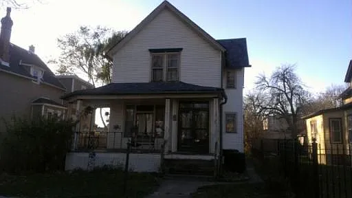 10236 S Parnell Ave photo 1