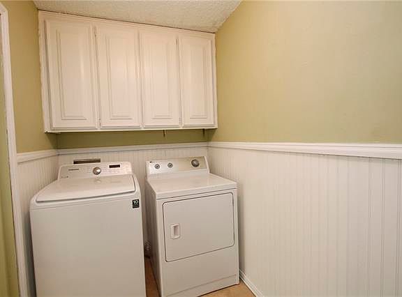 4th image of 907 Cypress Ct