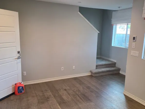 14852 Nordhoff St, Panorama City, CA 91402