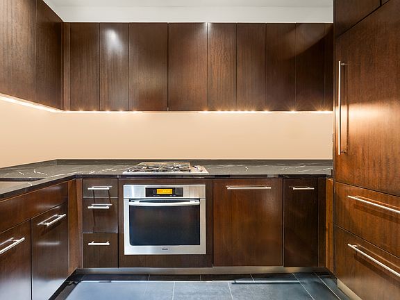 3rd image of 40 Broad St APT 16D