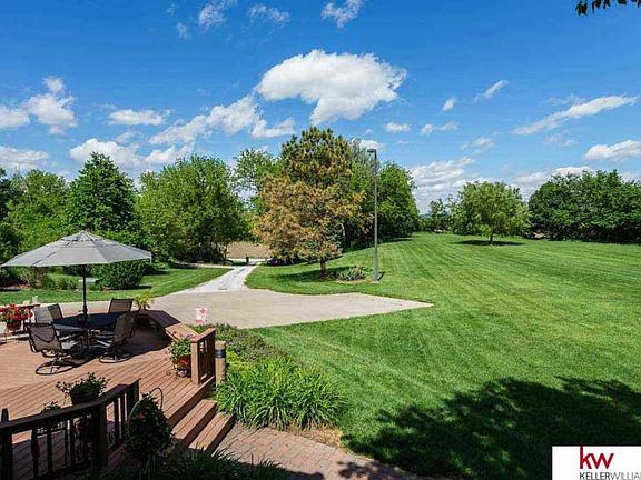 4th image of 9216 Sullivan Ln